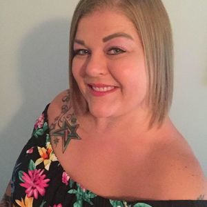 Meet your Posher, Sharon